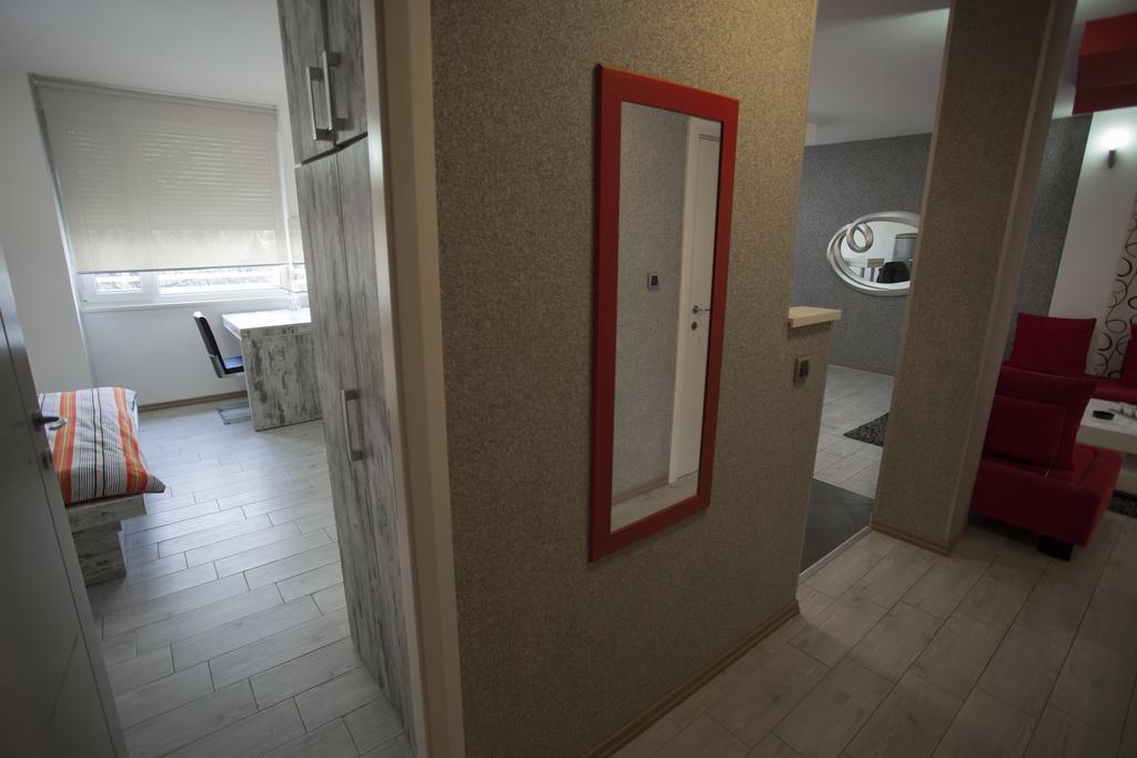 Apartment Red Belgrado Habitación foto